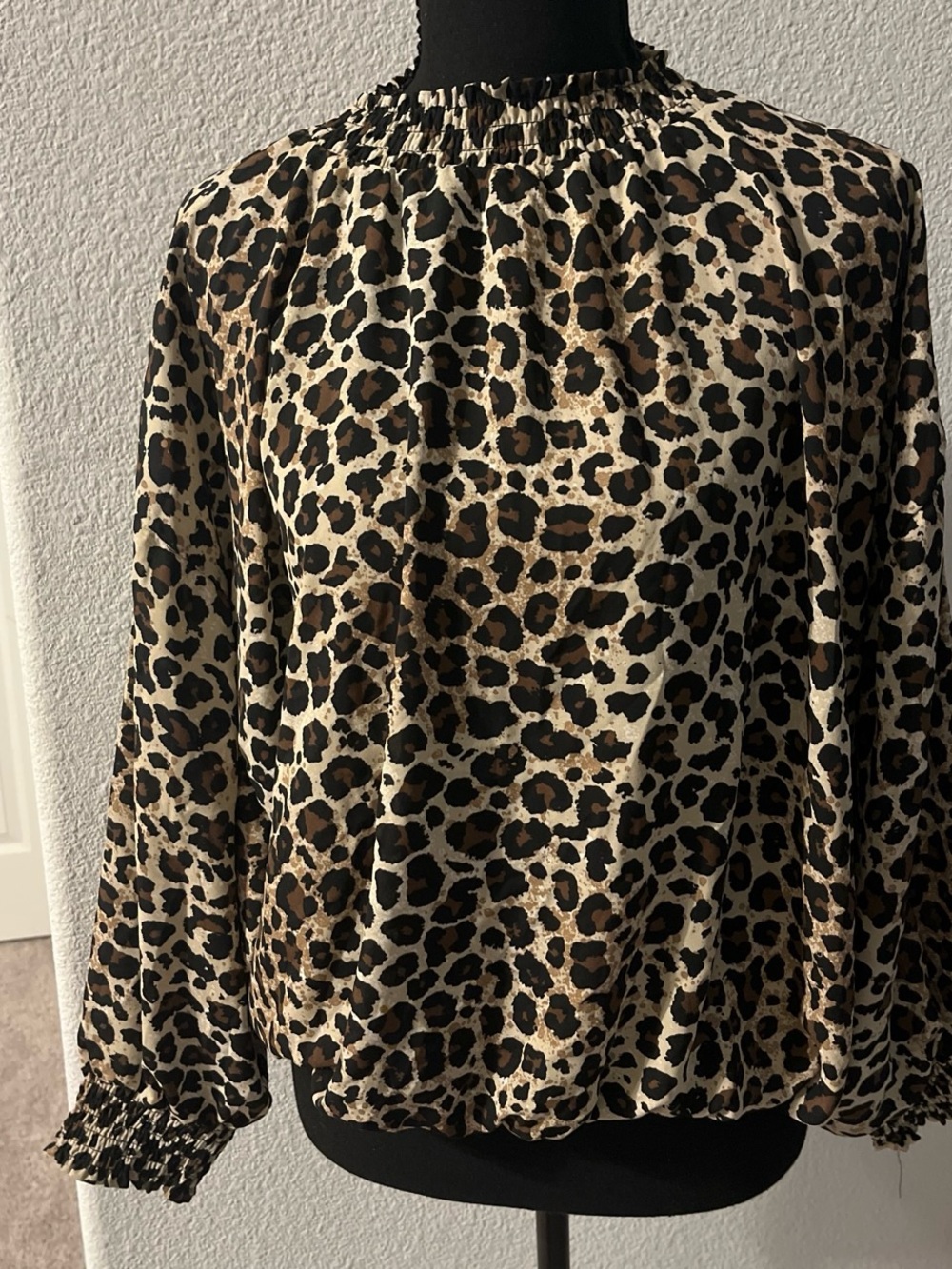New York and Company size large Leopard Print Long Sleeve Blouse - Brown & Black